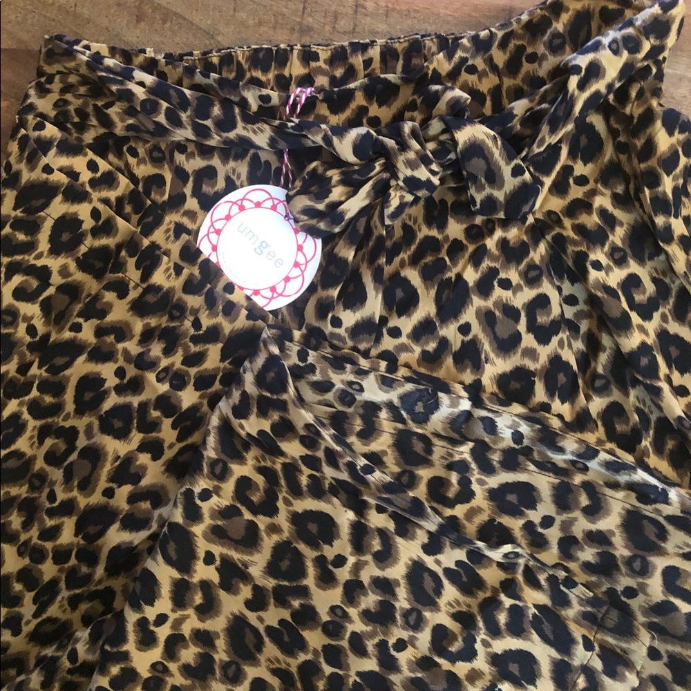 <LAST>High Waist Leopard Wide Leg Front Tie Pants - Picture 7 of 8